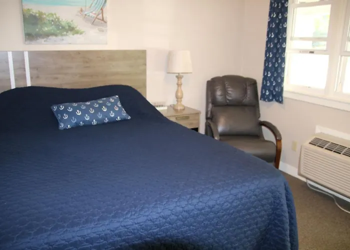 West Winds Motel & Cottages