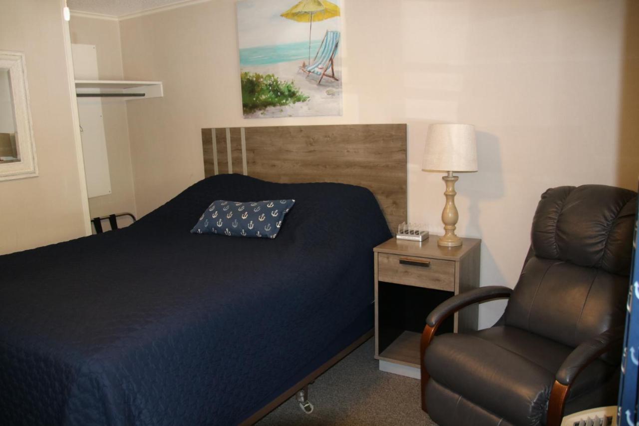 Hotel West Winds & Clayton