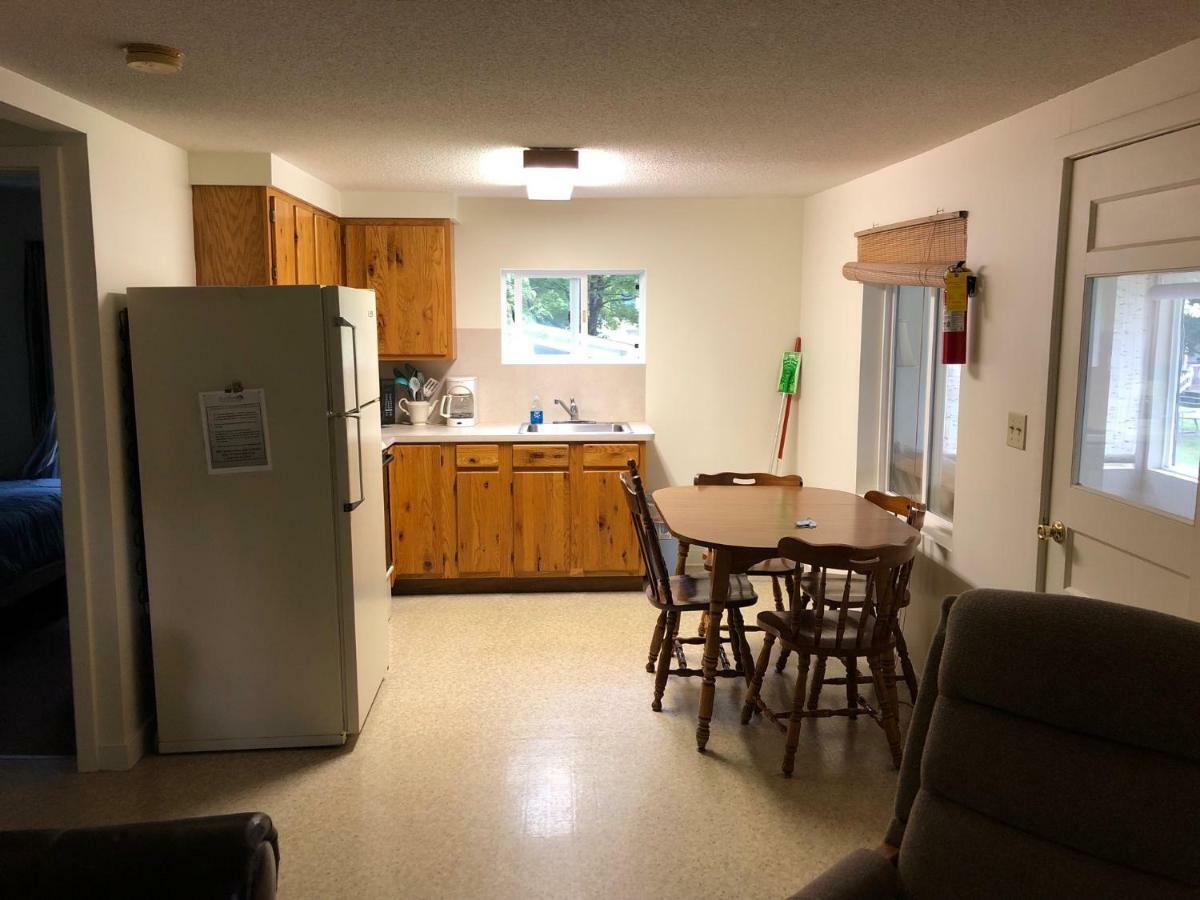 West Winds Motel&cottages 2*